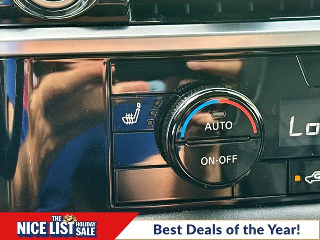 Used 2024 Nissan Pathfinder SL w/ Black Appearance Package image 20