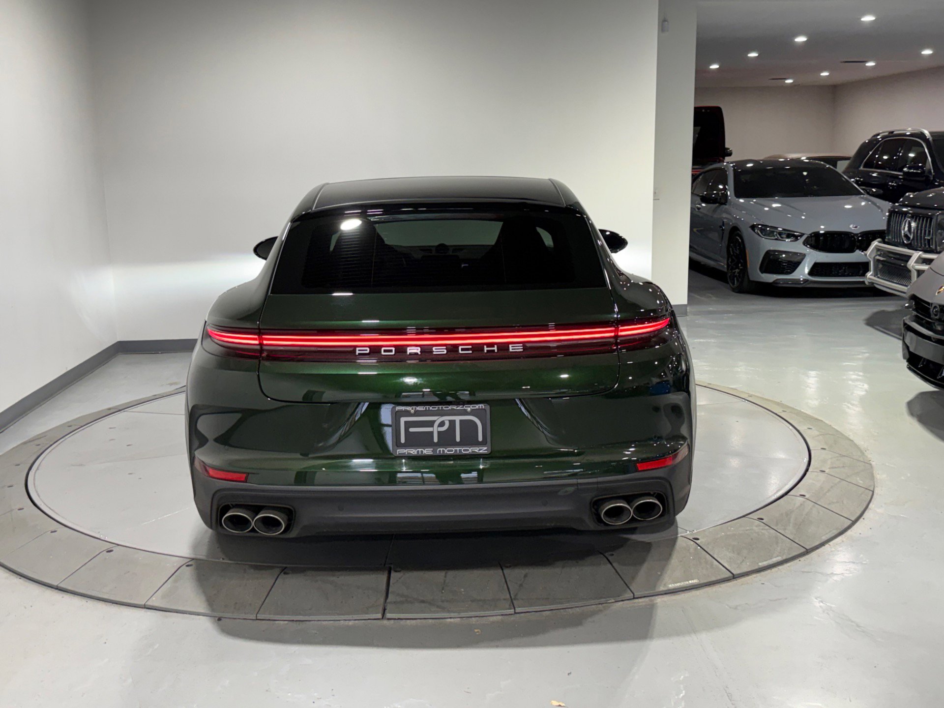 Used 2025 Porsche Panamera 4 image 20