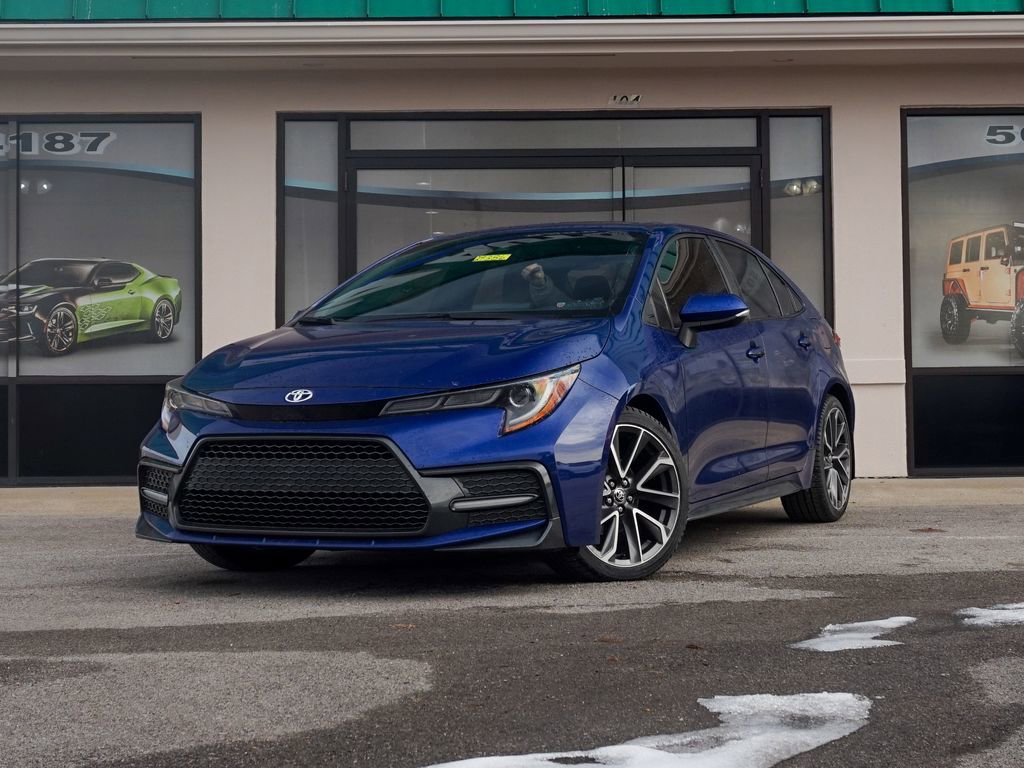 Used 2022 Toyota Corolla SE w/ SE Premium Package image 6