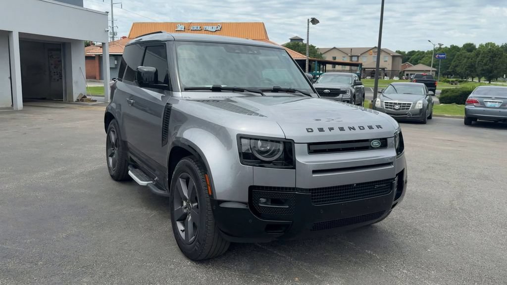 Used 2023 Land Rover Defender 90 X-Dynamic SE AWD/4WD image 9
