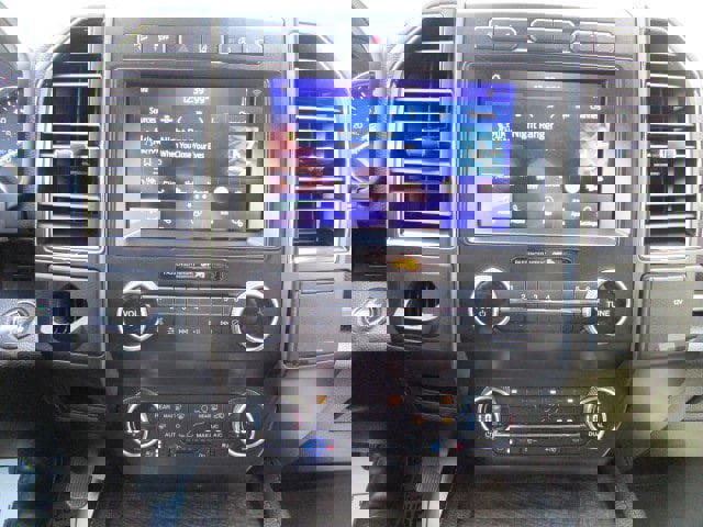 Used 2021 Ford Expedition Limited image 16