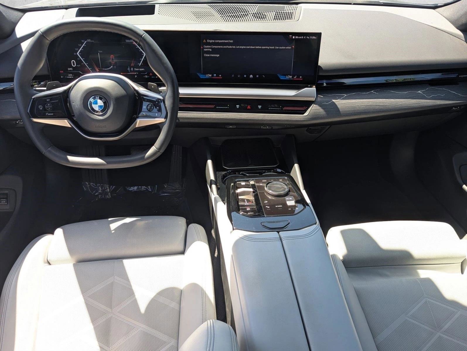 Certified 2024 BMW 530i xDrive w/ Premium Package AWD/4WD image 18