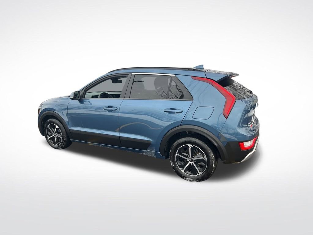 Certified 2024 Kia Niro EX image 49