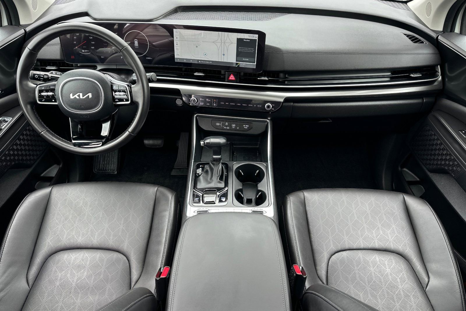 Used 2025 Kia Carnival SX w/ SX Dark Edition Package FWD image 13
