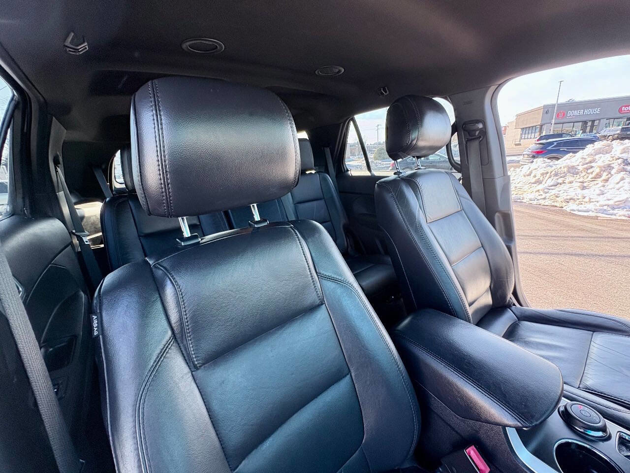 Used 2015 Ford Explorer XLT w/ Equipment Group 202B image 40