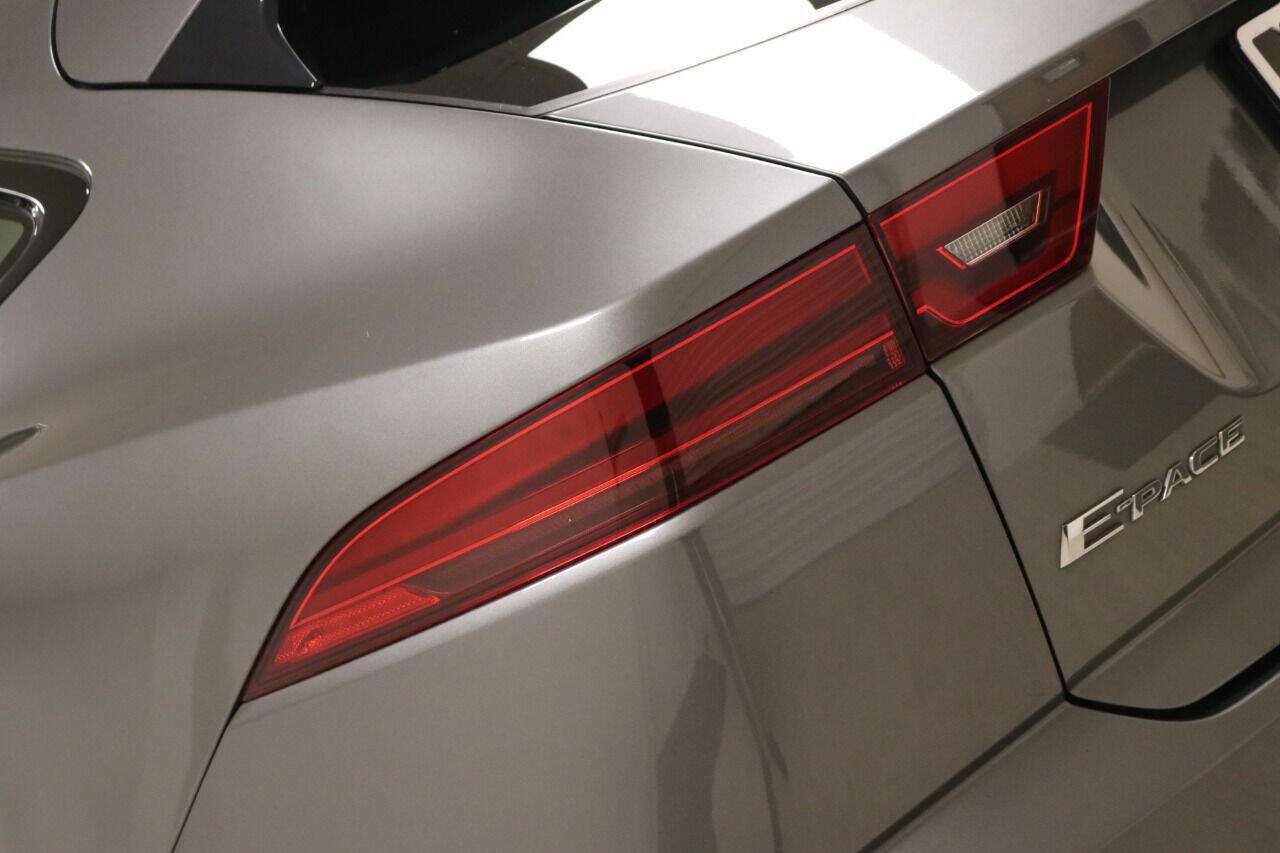 Used 2020 Jaguar E-PACE SE AWD/4WD image 94