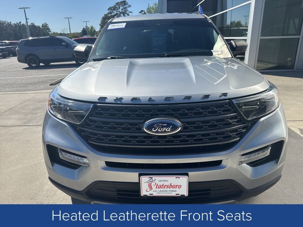 Used 2021 Ford Explorer XLT w/ Equipment Group 202A image 2