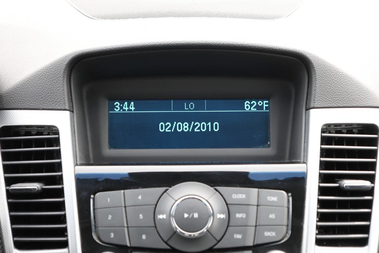 Used 2012 Chevrolet Cruze LTZ FWD image 20