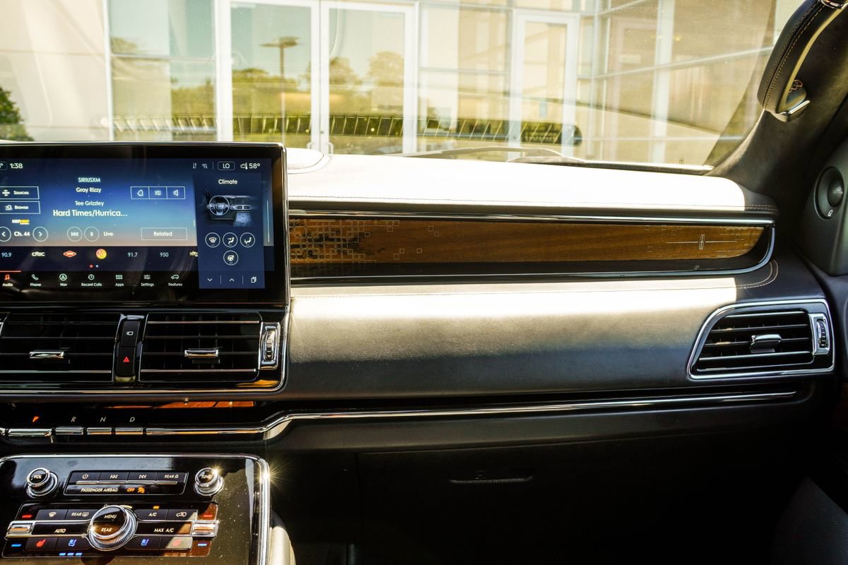 Used 2023 Lincoln Navigator L Black Label image 18