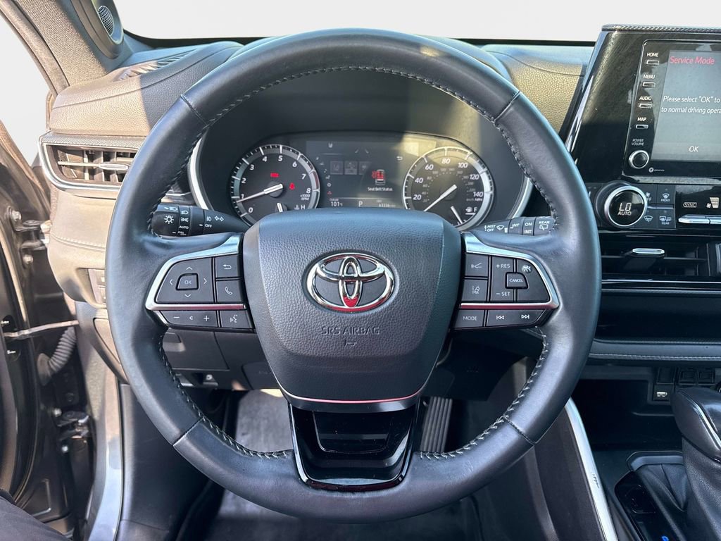 Used 2021 Toyota Highlander XSE image 25