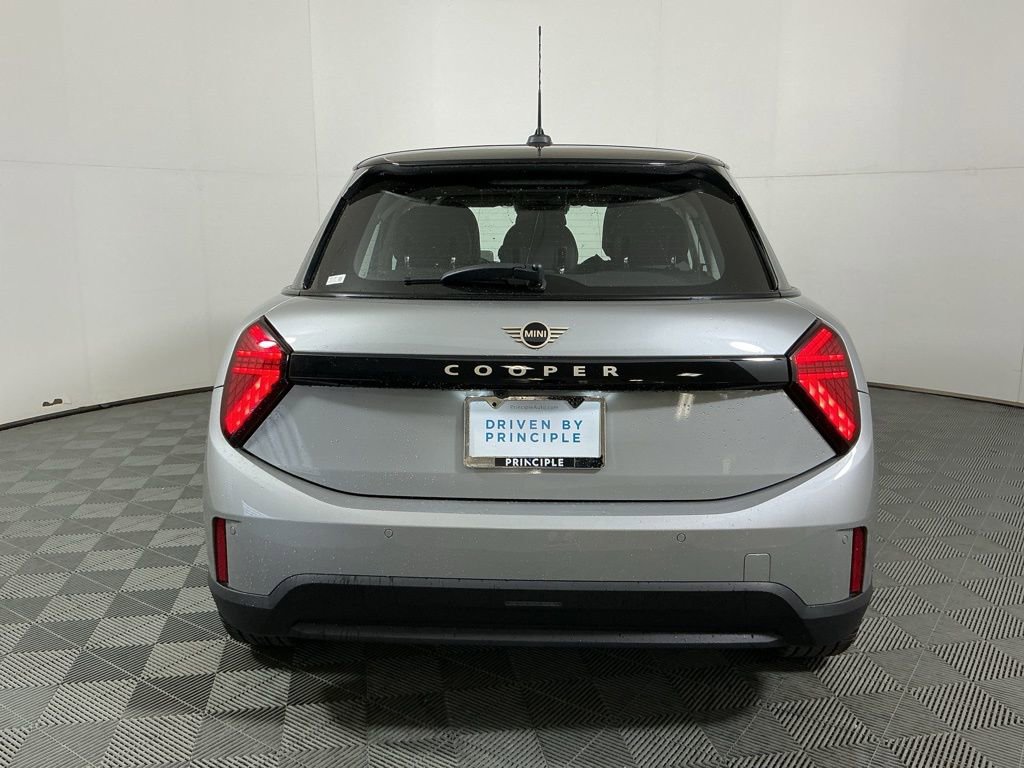 New 2026 MINI Cooper 4-Door Hardtop image 6