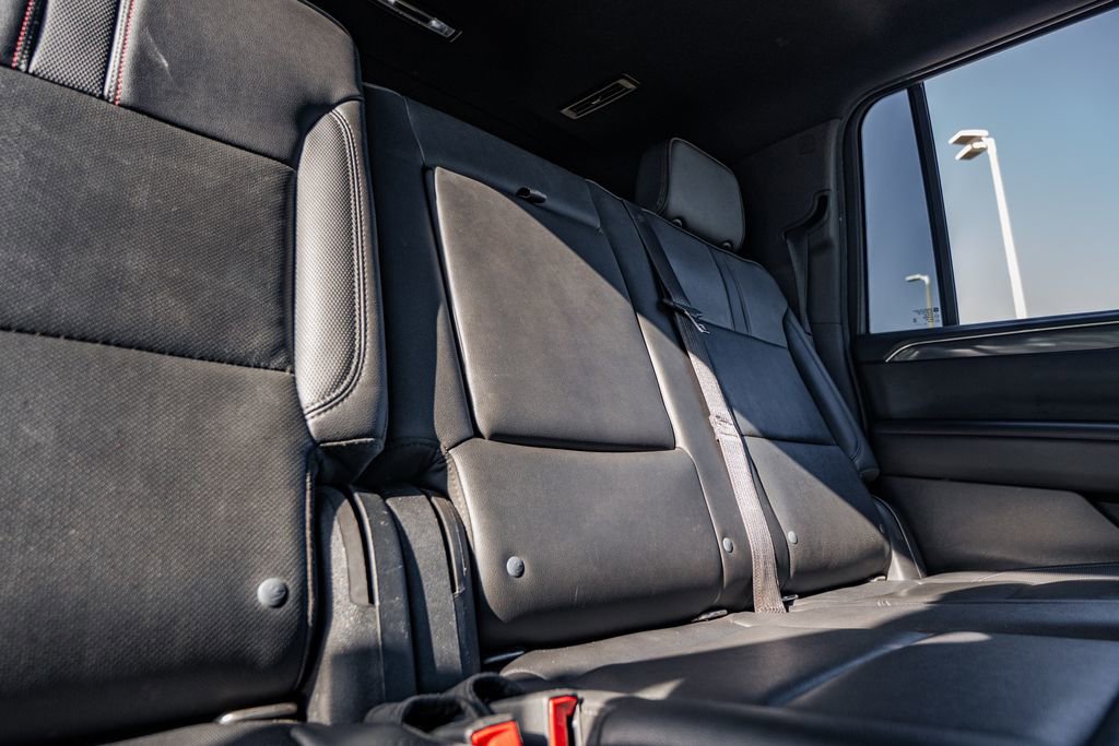 Used 2021 Chevrolet Suburban RST w/ Luxury Package RWD image 41