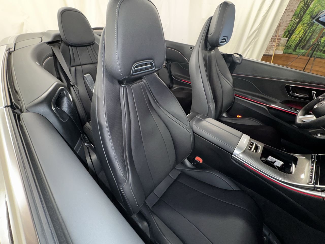 Used 2024 Mercedes-Benz CLE 300 4MATIC Cabriolet image 32