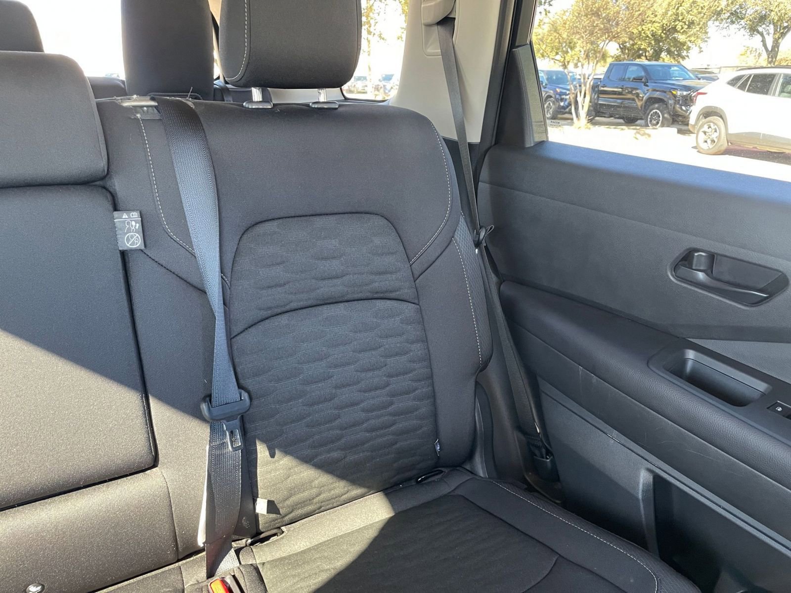 Used 2025 Nissan Pathfinder SV image 40