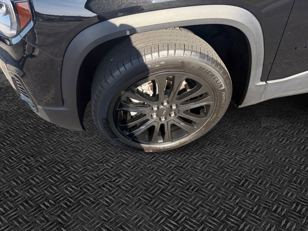 Certified 2023 GMC Acadia SLE w/ Driver Convenience Package image 11