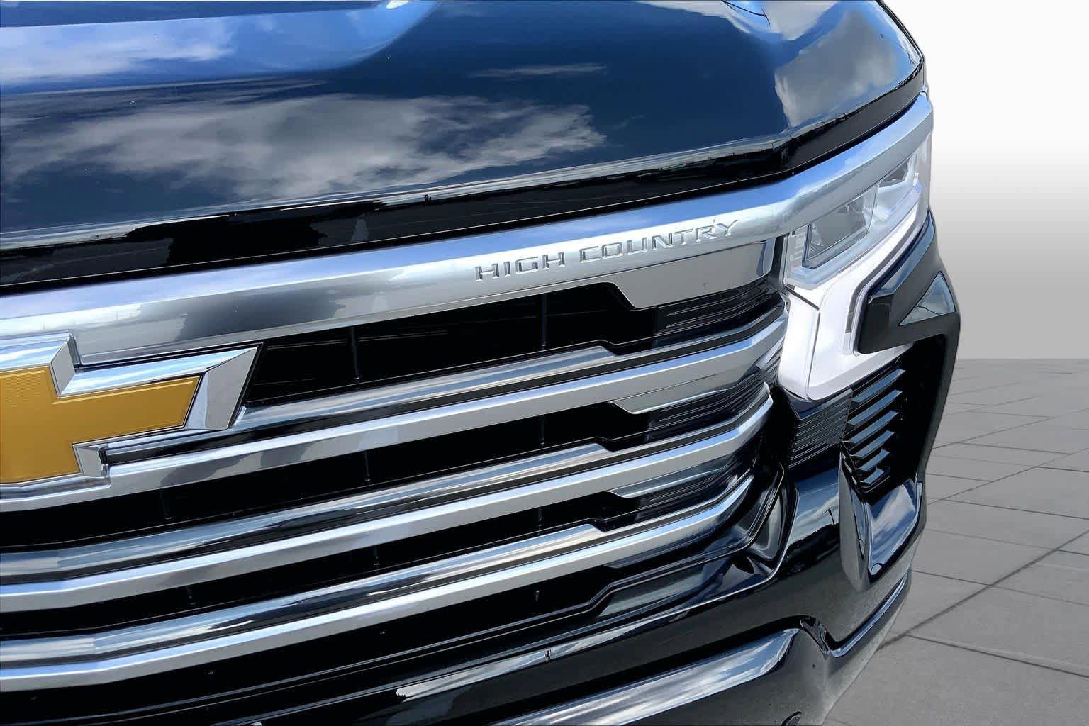 Used 2024 Chevrolet Silverado 1500 High Country w/ High Country Premium Package AWD/4WD image 59