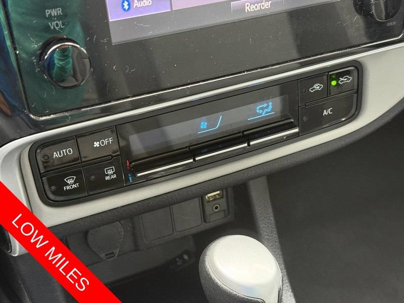 Used 2018 Toyota Corolla LE FWD image 25