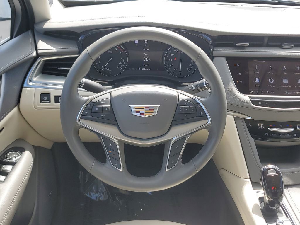 Certified 2024 Cadillac XT5 Premium Luxury w/ Technology Package FWD image 17