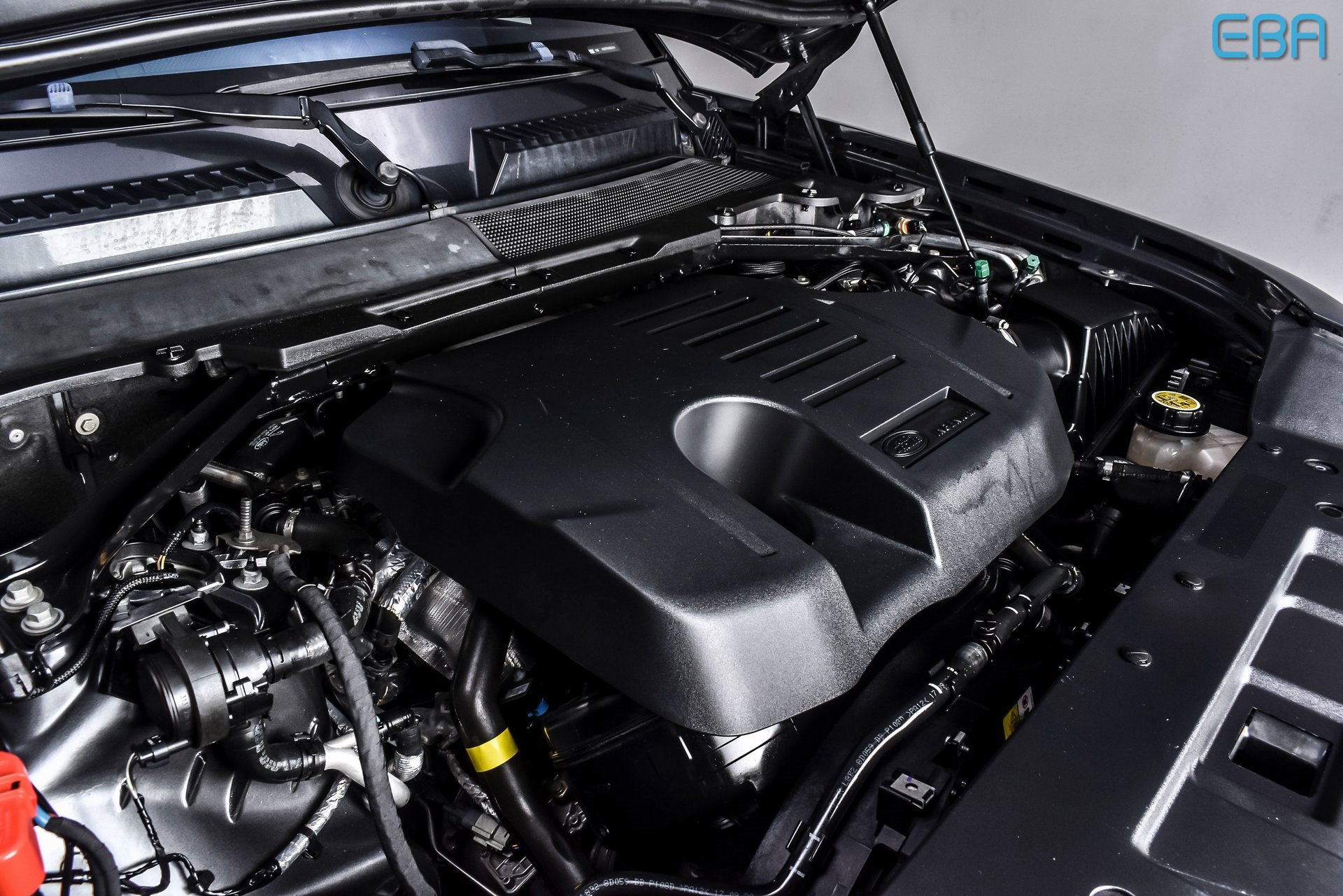 Used 2021 Land Rover Defender 110 SE image 12