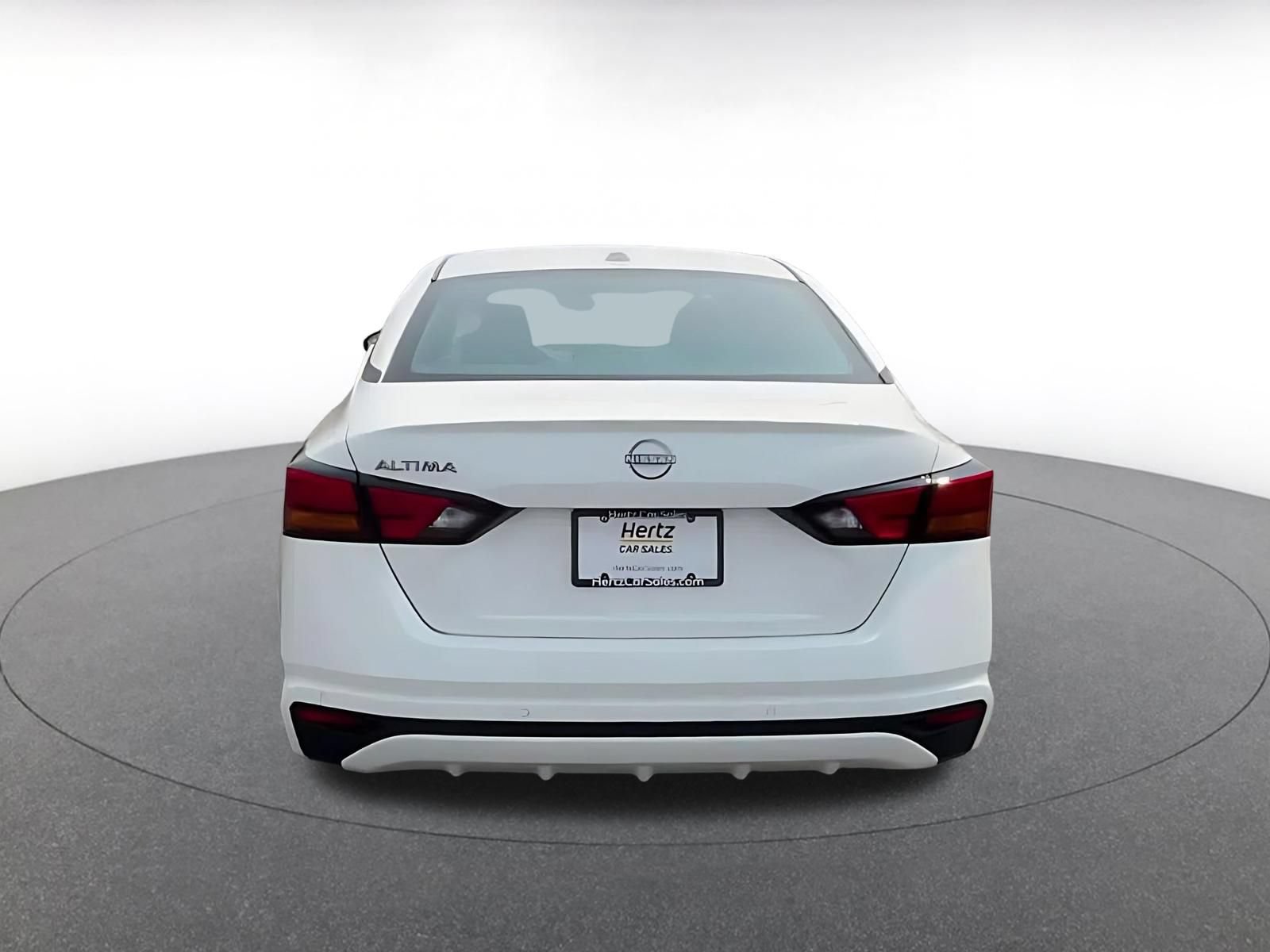 Used 2025 Nissan Altima 2.5 SV FWD image 12