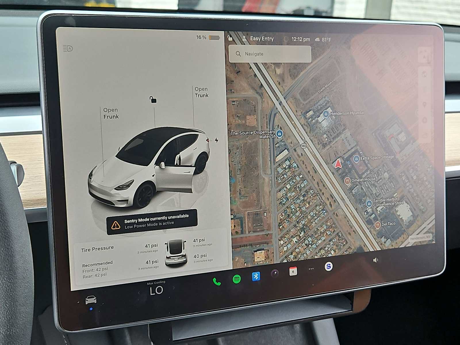 Used 2023 Tesla Model Y Performance image 25