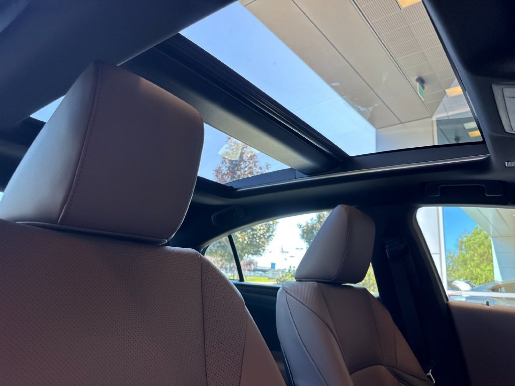 Used 2025 Lexus ES 350 w/ Premium Package FWD image 20