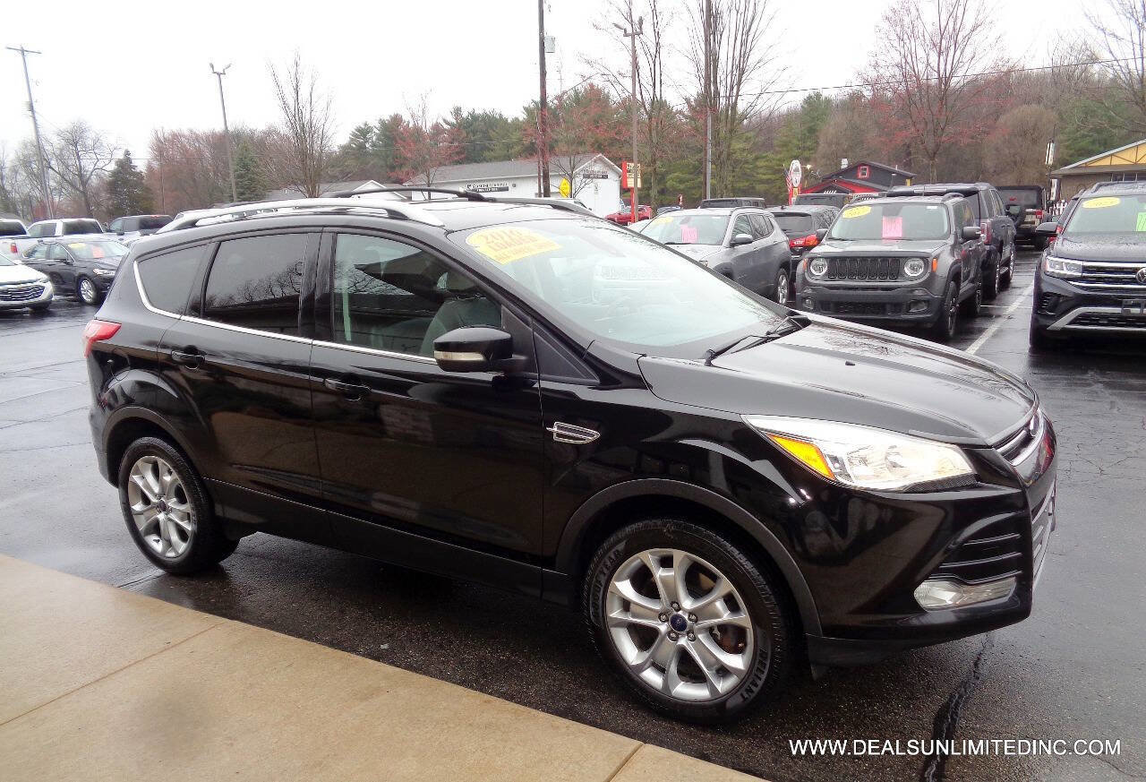 Used 2016 Ford Escape Titanium image 2