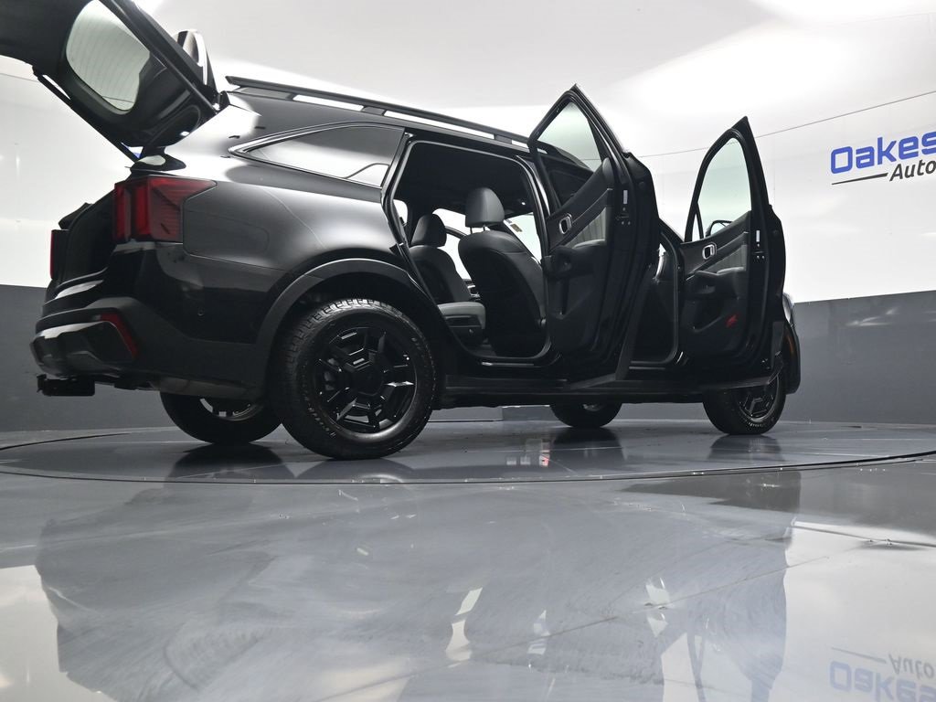 Certified 2025 Kia Sorento SX Prestige w/ Sage Leather Package image 67