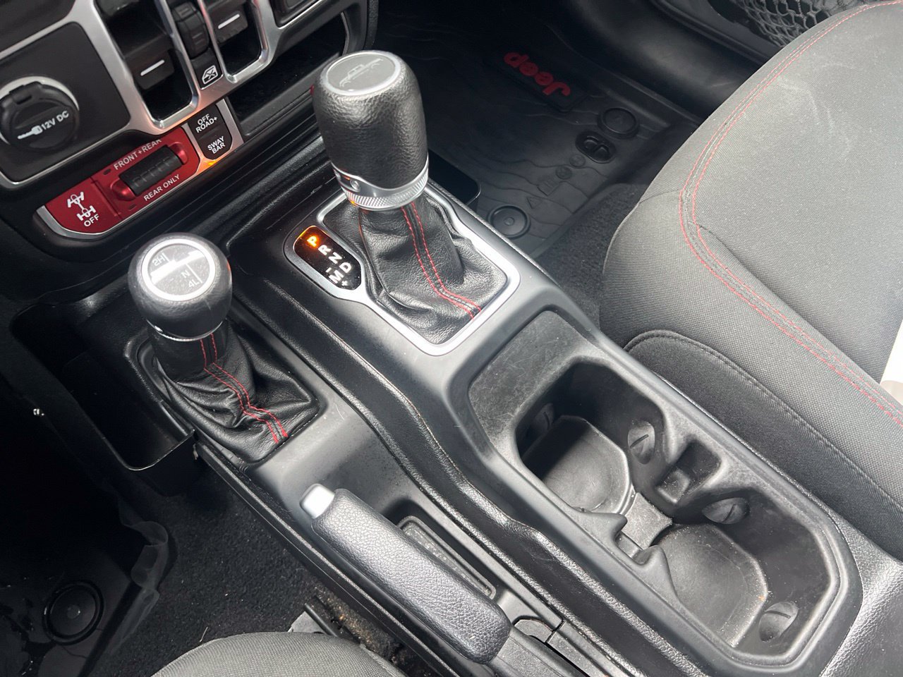 Used 2021 Jeep Gladiator Rubicon AWD/4WD image 38