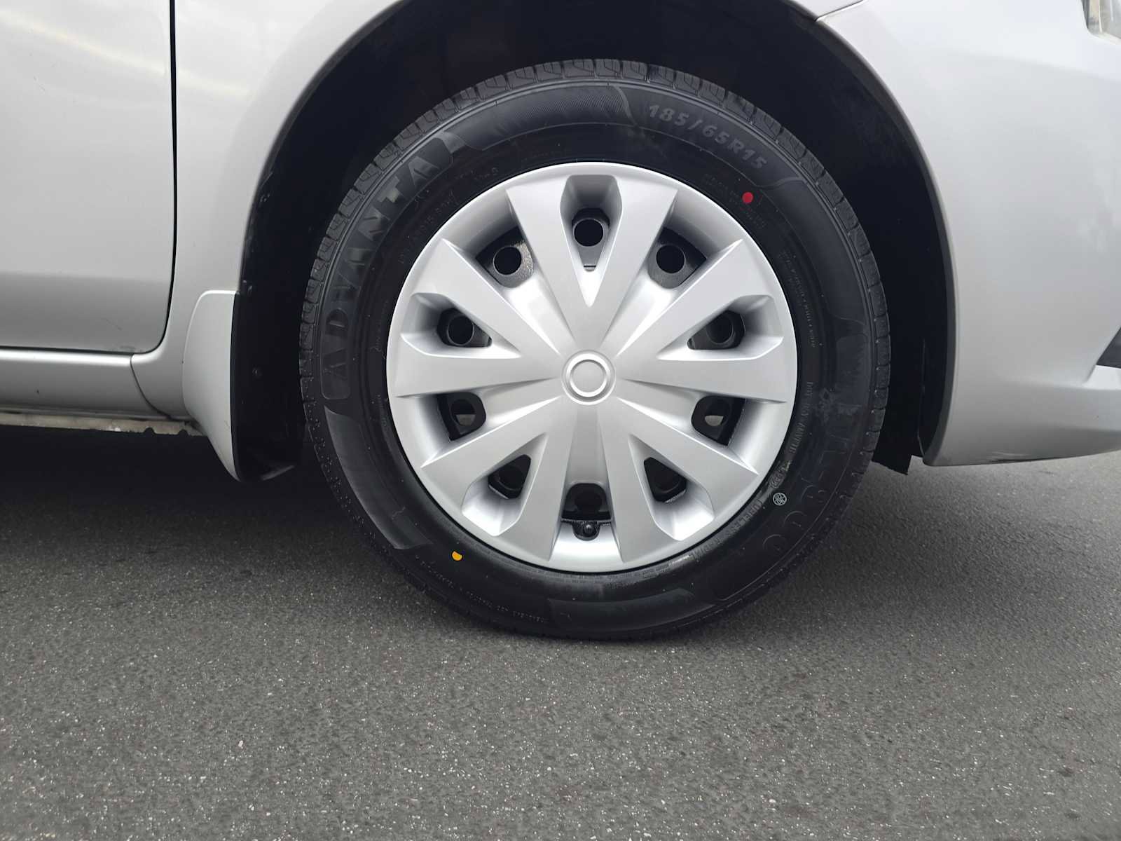 Used 2019 Nissan Versa S Plus image 9