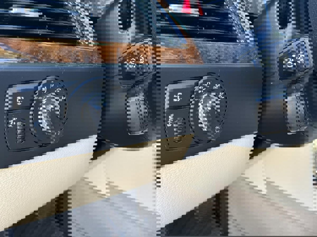 Used 2008 BMW 528xi Sedan image 13