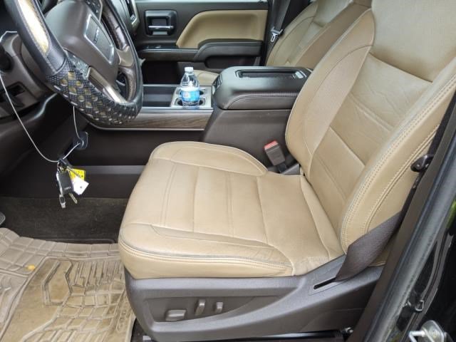 Used 2018 GMC Sierra 2500 Denali w/ Duramax Plus Package AWD/4WD image 17