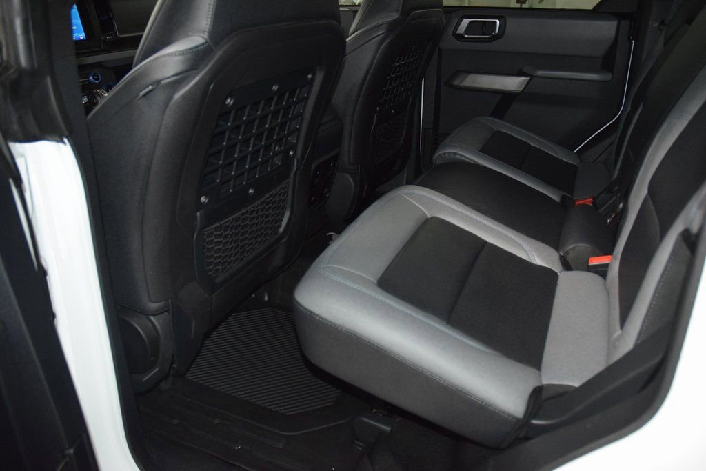 Used 2022 Ford Bronco Black Diamond w/ Sasquatch Package image 38