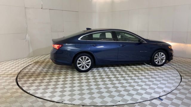 Used 2019 Chevrolet Malibu LT FWD image 3