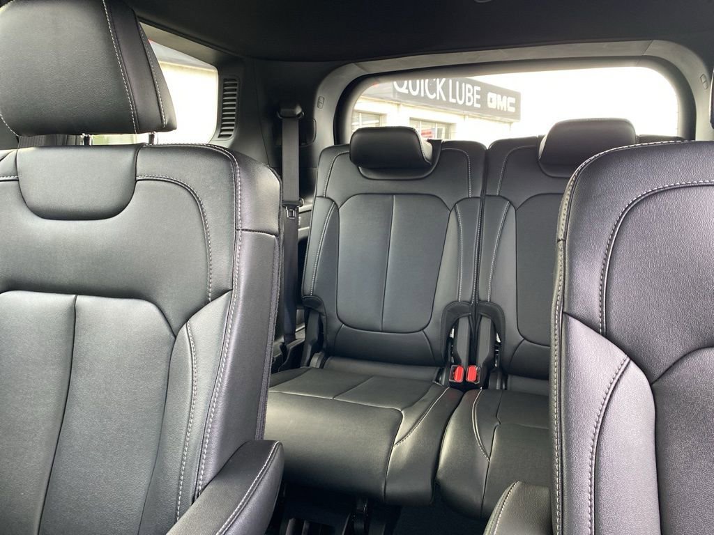 Used 2024 Jeep Grand Cherokee L Limited image 20