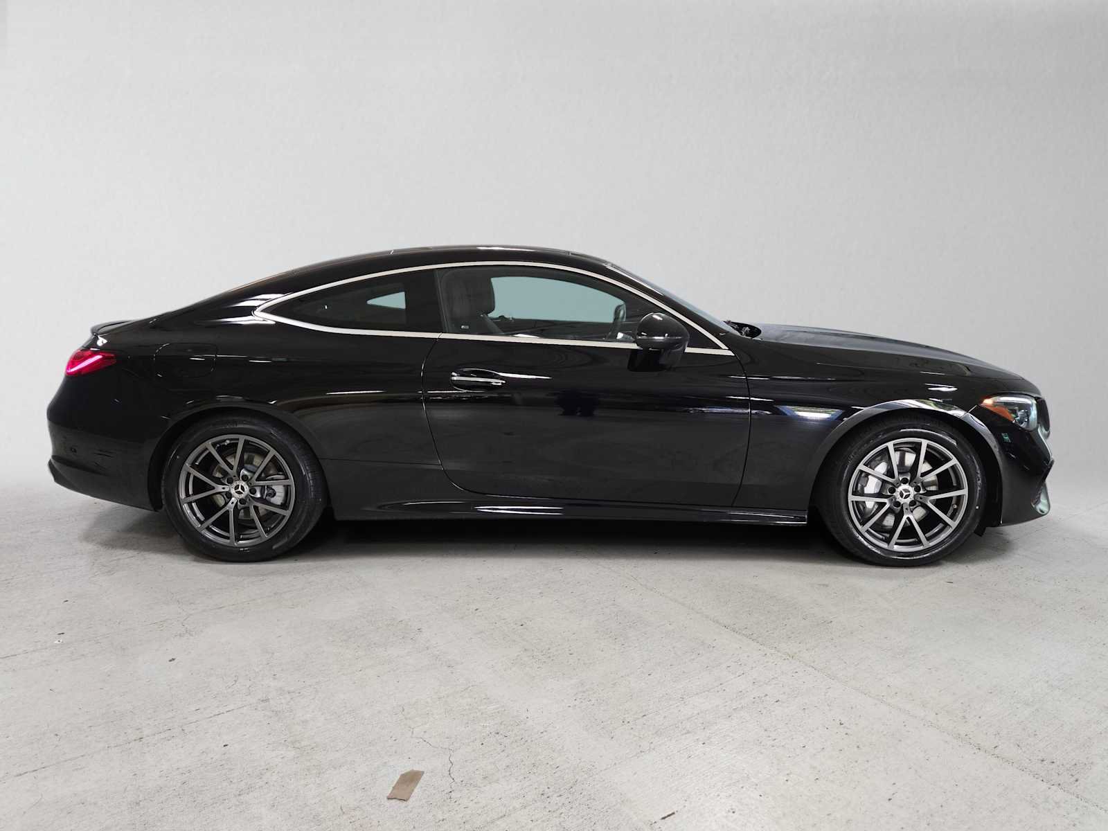 Certified 2026 Mercedes-Benz CLE 300 4MATIC Coupe image 2