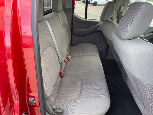 Used 2015 Nissan Frontier SV w/ SV Value Truck Package RWD image 43