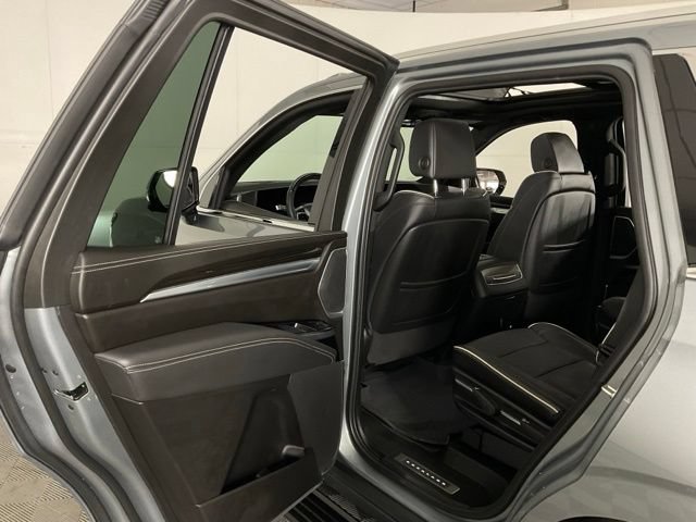 Used 2025 Cadillac Escalade Premium Luxury w/ Touring Package AWD/4WD image 30