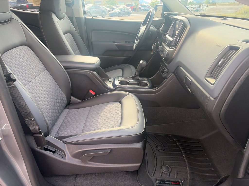 Used 2021 Chevrolet Colorado Z71 w/ Safety Package AWD/4WD image 18