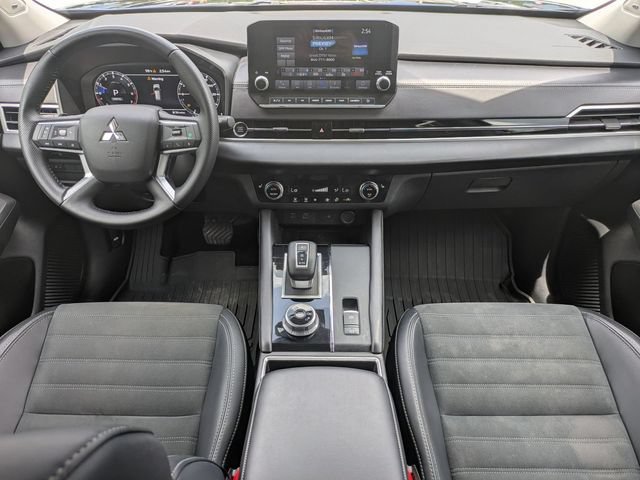 Used 2024 Mitsubishi Outlander SE FWD image 16