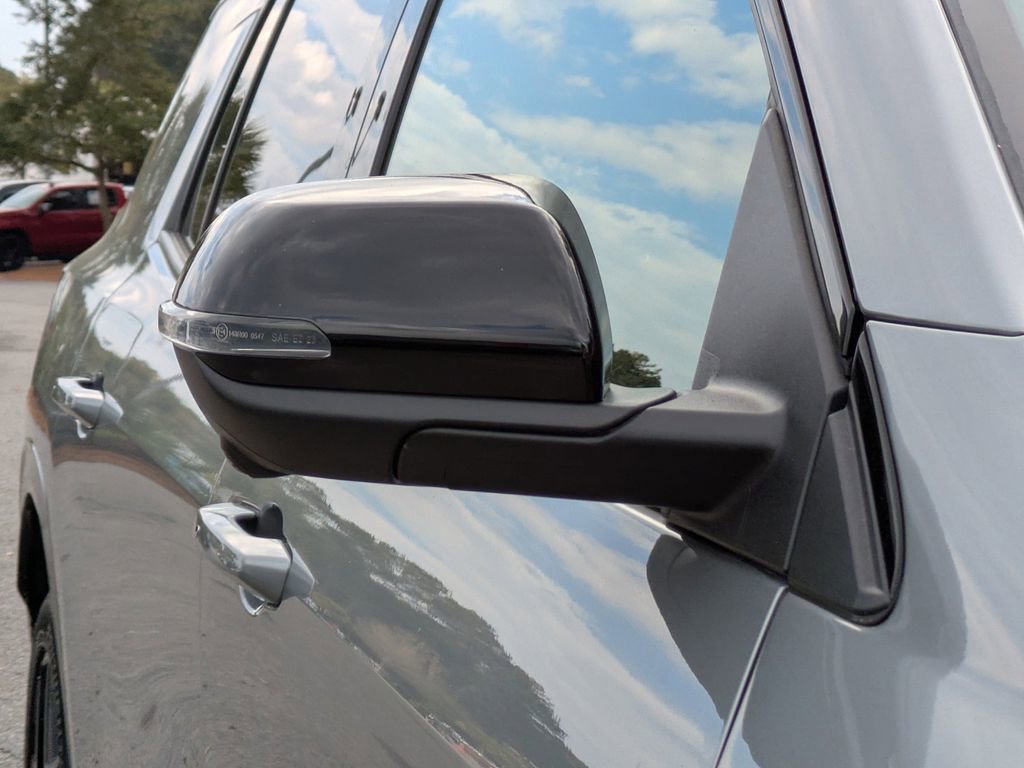 Used 2024 Chevrolet Traverse RS w/ LPO, Floor Liner Package image 10