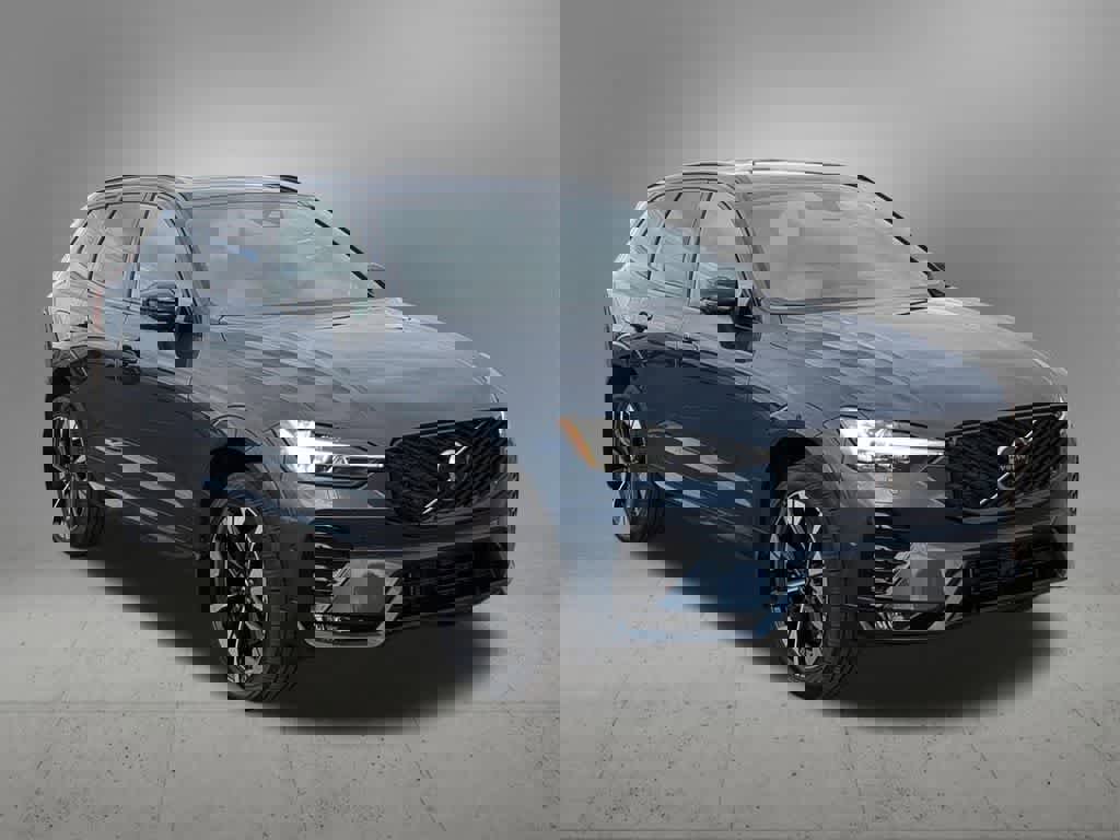 Certified 2026 Volvo XC60 B5 Plus w/ Protection Package Premier image 8