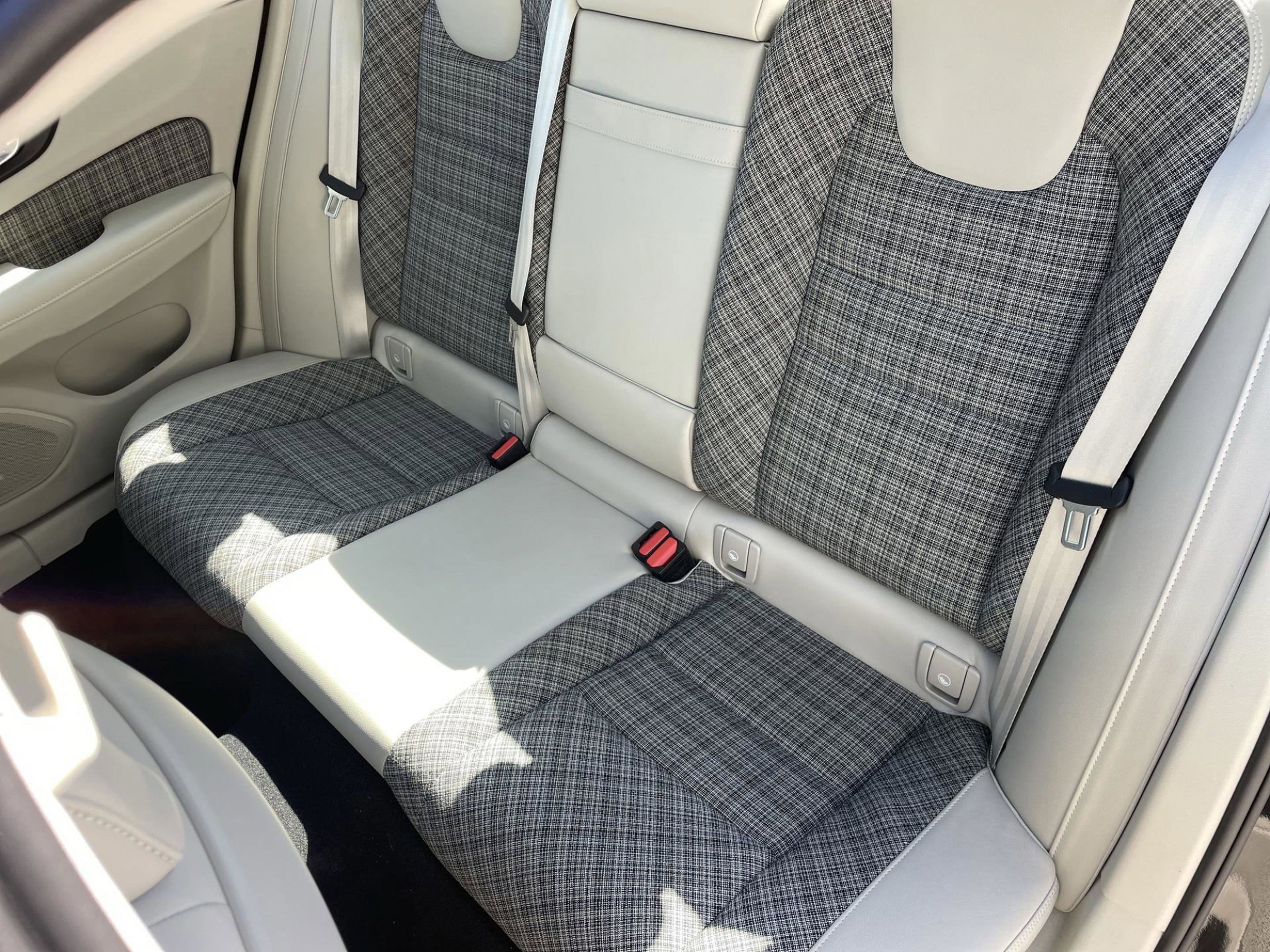 Used 2021 Volvo S60 T5 Momentum w/ Protection Package Premier image 11