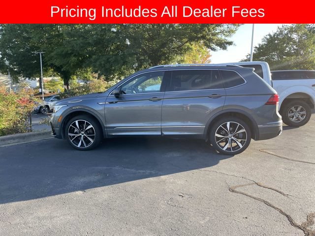 Used 2024 Volkswagen Tiguan SEL R-Line AWD/4WD image 4