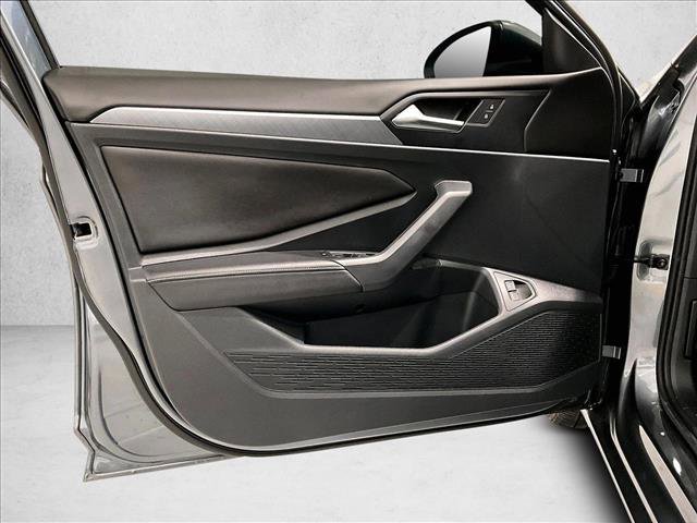 Used 2024 Volkswagen Jetta SE image 18