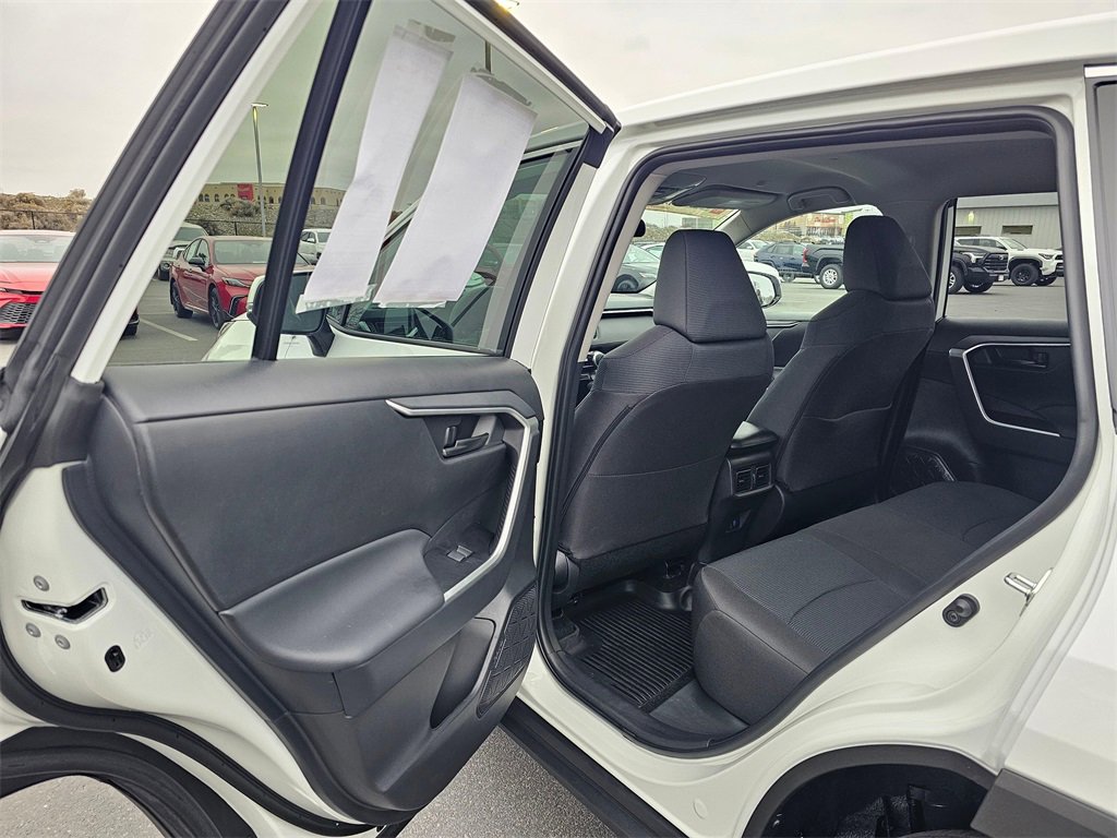 Used 2025 Toyota RAV4 LE image 28
