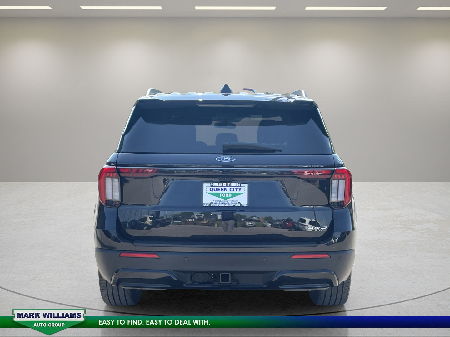 Used 2025 Ford Explorer ST-Line w/ ST-Line Street Pack AWD/4WD image 4