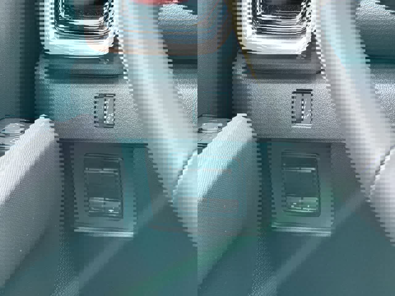 New 2025 GMC Canyon Elevation w/ Convenience Package image 18