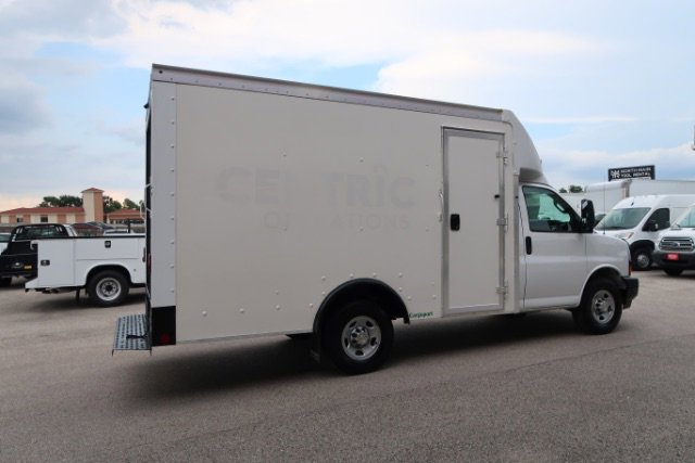 Used 2022 Chevrolet Express 3500 w/ Power Convenience Package image 4