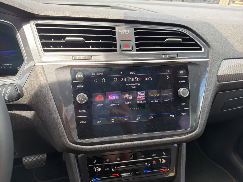 Used 2022 Volkswagen Tiguan SE image 21